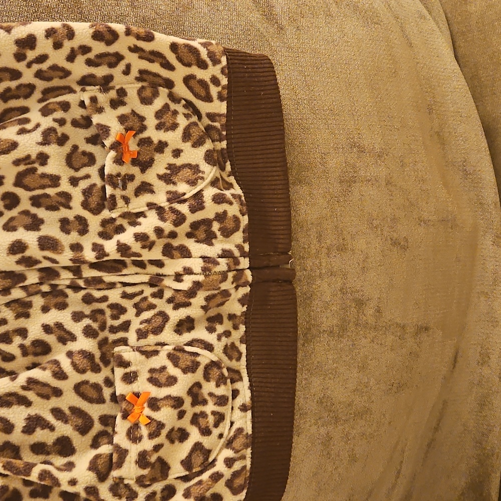 Vest - Picture 2 of 4